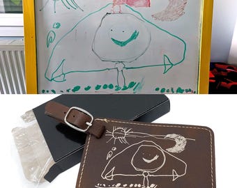 Etichetta per bagaglio personalizzabile, incisa con la tua colorazione. Accessorio valigia per bambini, borsa per la scuola, bagaglio. Papà mamma disegna un'idea regalo