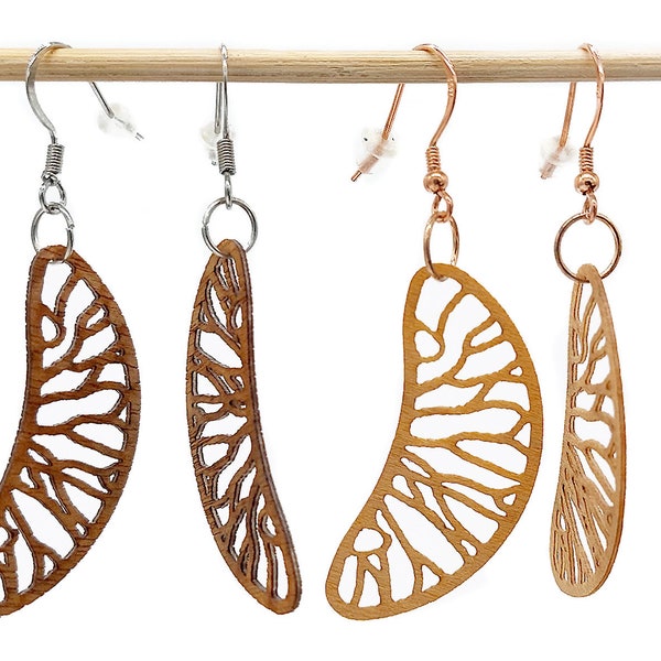 Boucles d'oreilles fruit, tranche de mandarine, clémentine en bois souple incassable. Bijou végétarien, estival fruité personnalisable.