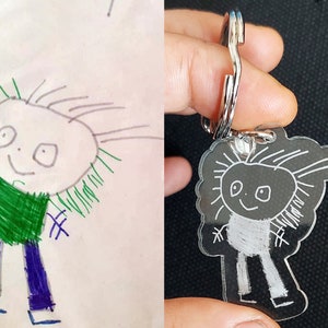 Llavero acrílico personalizable creado a partir del dibujo, coloración y collage de su hijo. Regalo único para el Día del Padre y de la Madre.