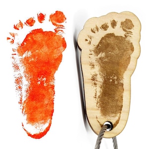 Porte-clé unique, personnalisable créé à partir de l'empreinte de la main ou du pied de votre bébé, enfant. Cadeau fête, naissance, baptême