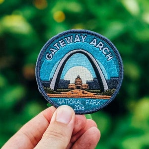 Gateway Arch National Park Full embroidered illustrated iron-on patch