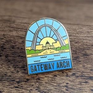 Gateway Arch National Park Enamel pin , National park accessories, gift for hikers