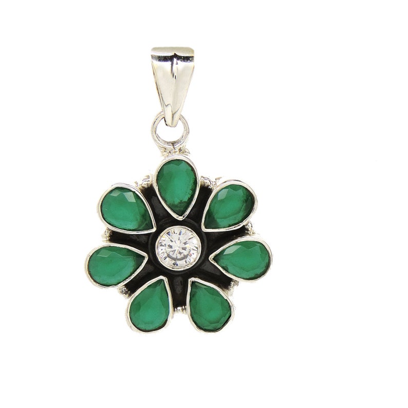 Syntactic Emerald Gemstone Traditional 925 Sterling Silver Flower Designer Pendant Handmade Jewelry