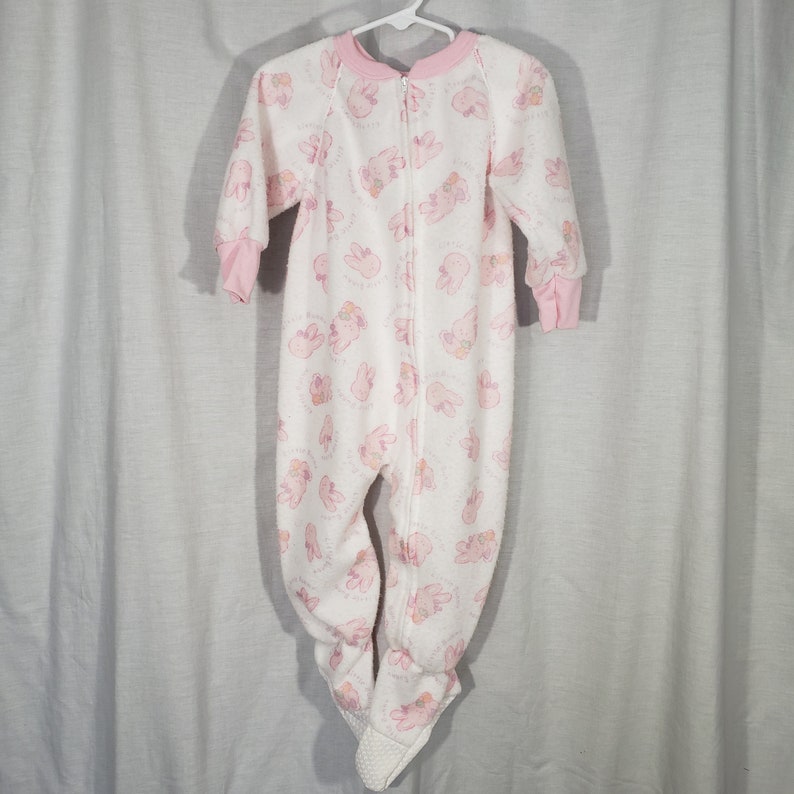 Vintage Playskool Size 3T Girls Sleeper Fotted One Piece Pajamas Little Bunny Bunnies Pink White Soft Hasbro Flame Resistant Zip Up PJ