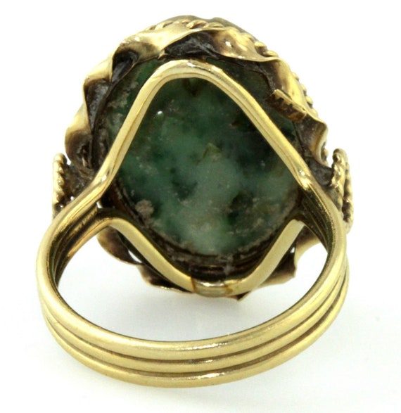 14kt Gold Carved Jade Ring Circa 1940 Ring is Han… - image 4