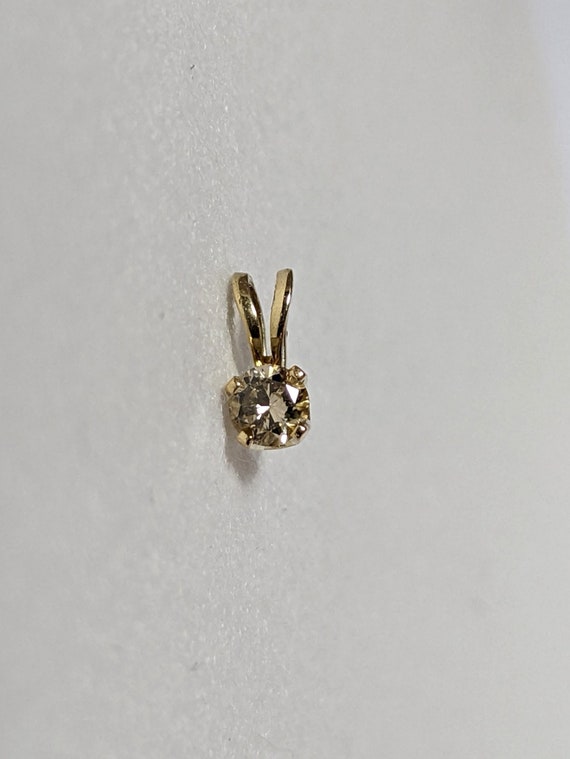 Girl's 14kt Yellow Gold Diamond Solitaire Pendant