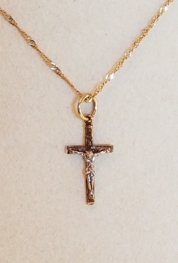 Ladies 10kt Yellow Gold Crucifix on 14kt Yellow Go