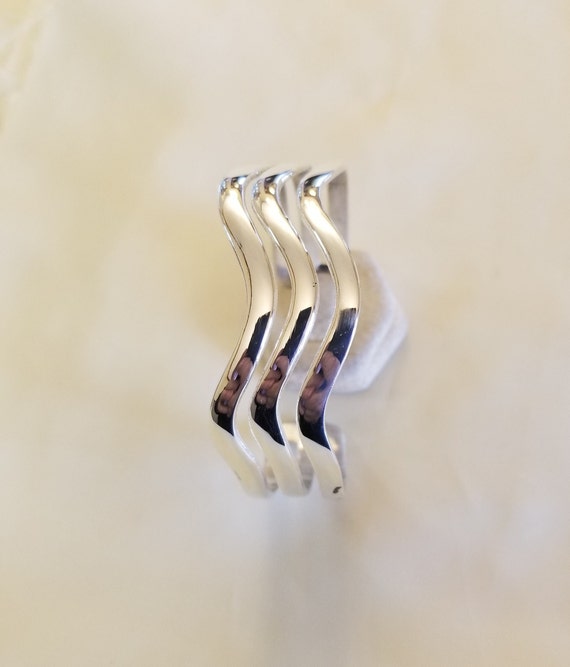 Ladies Sterling Silver 'Wave" Bracelet - image 3