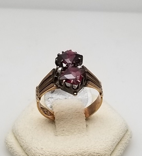 Antique Ladies Twin Garnet ring w/ Seed Pearls 9ct