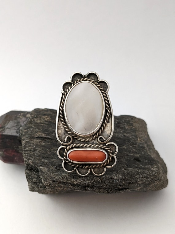Ladies Vintage Sterling Silver Navajo Ring