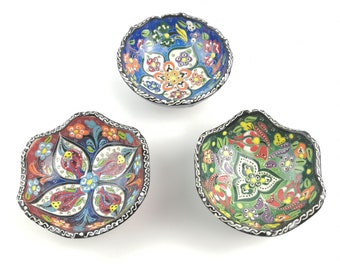 Juego de cuencos de cerámica pintados a mano - 3 cuencos decorativos hechos a mano (12 cm)