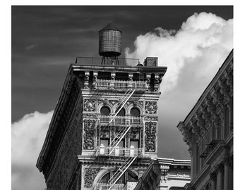 Edificio Soho con tanque de agua