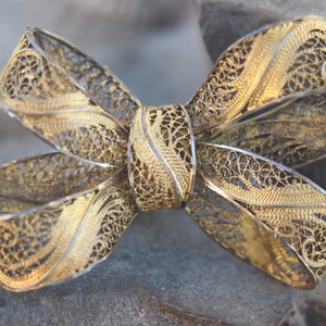 Old Vintage Silver Filigree Bow Brooch Pin