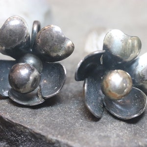 Old Vintage Sterling Silver Flower Floral Earrings