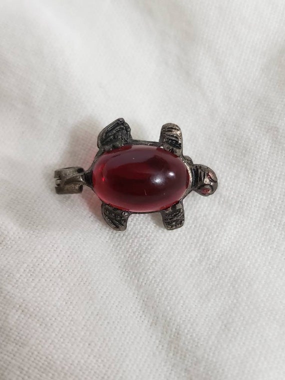 Very Tiny Antique Turtle Pin / Brooch with a Ruby… - image 1