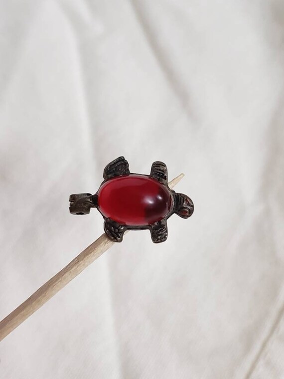 Very Tiny Antique Turtle Pin / Brooch with a Ruby… - image 3