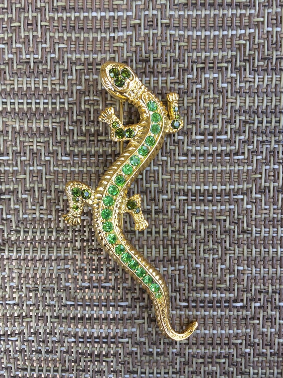 Rhinestone Gecko Brooch View 3