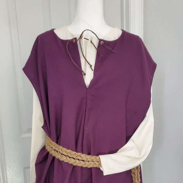 Renaissance Peasant/Worker sleeveless Tunic - Plum