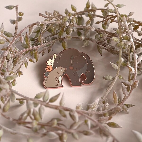 Forest Friends Mama Bear & Cub Enamel Pin - Forest Animals, Handmade lapel pin, Woodland Creatures, Forest Friends, Cute Animal Pin