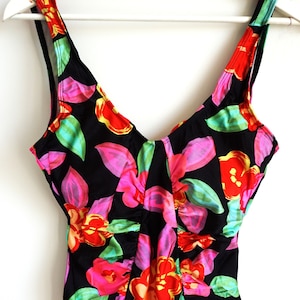 Vintage One Piece Swimsuit / Floral / Flowers / 80s / Medium / M / Pinup / Bathing suit / Swimwear / One-piece / Swim / Overall Romper