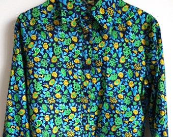 Vintage Damesblouse / Top / Blouses / Bloemen / M / Medium / Shirt / Shirts / Knopen omlaag Groen Blauw / Kleine bloemen Lange mouwen