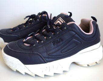 Zapatillas deportivas vintage FILA Daddy: Azul oscuro y rosa, talla US 6.5 / EU 39