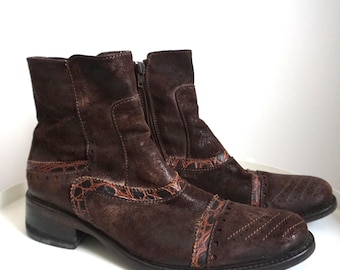 Vintage Braune Leder Westernstiefel mit Ornament-Details (EUR 42 / US 9.5)