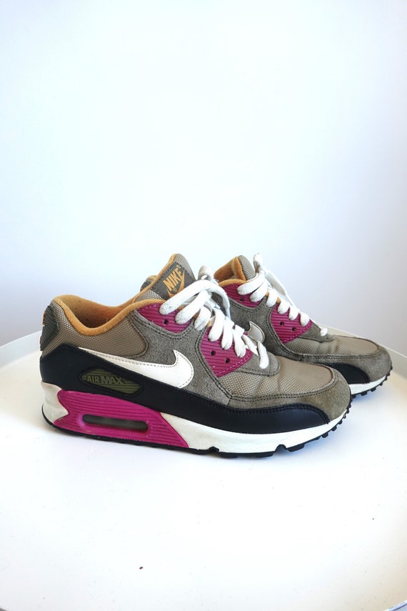 Vintage Nike Sneakers / Purple / Air max / Shoes /