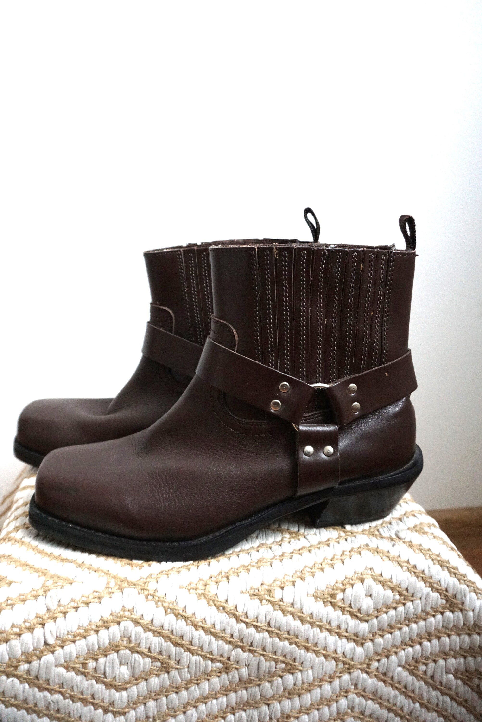 Grinders harness boots sale