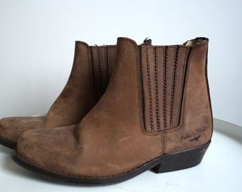 Vintage Brown Leather Cowboy Boots: Women's Western Cowgirl Booties - US 6.5 / EUR 37