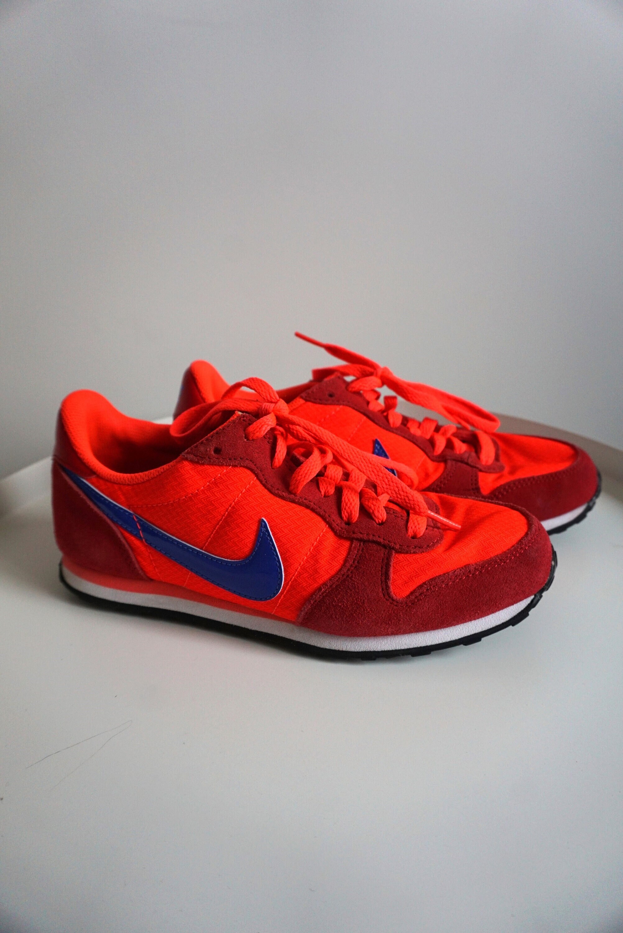 Nike genicco mujer blancas hot sale