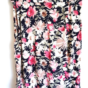 Vitnage 90s Women&#39;s Two Piece Set / Suit / Skirt / Skirts / Blouse / Blazer / Long Sleeve / Floral / Flowers / Matching set / Medium M