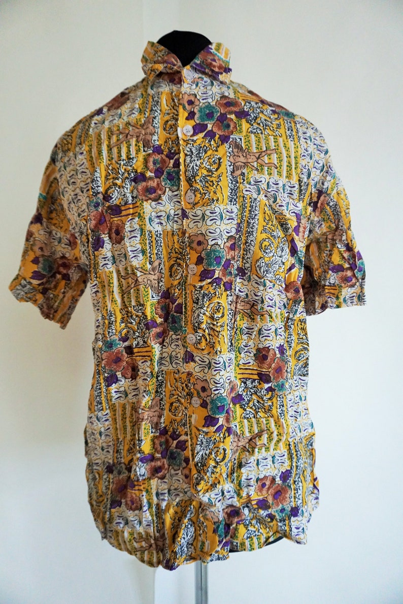 Vintage Hawaii Mens Shirt Medium M Vacation Hawaiian Shirts 90s Hippie Jungle Floral Flowers Short sleeve Hipster Boho