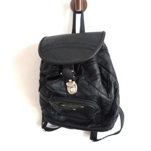90s Leather Backpack - Etsy Canada display picture 3