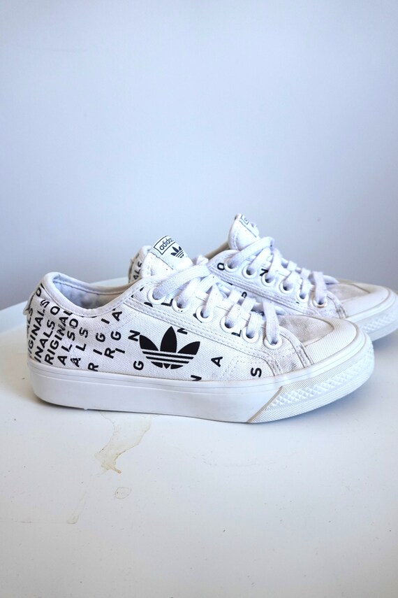 Vintage ADIDAS Originals White  Sneakers / Boots … - image 1