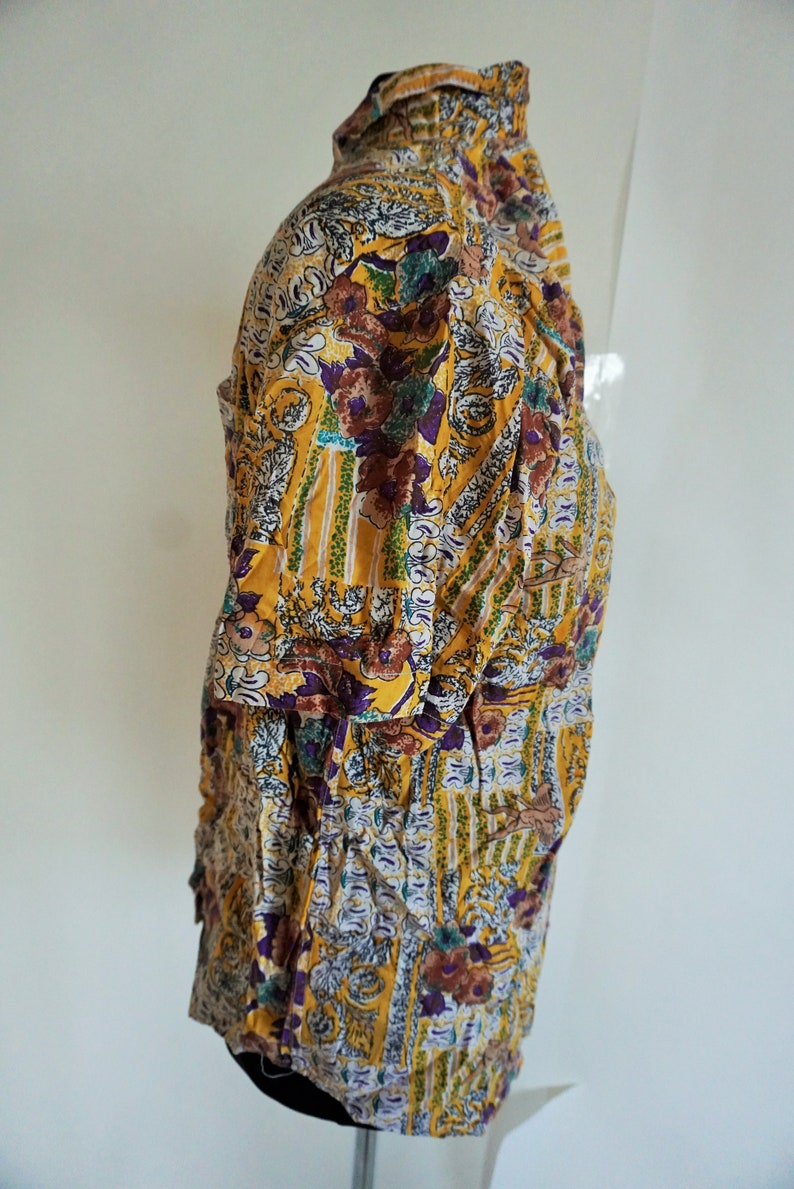 Vintage Hawaii Mens Shirt Medium M Vacation Hawaiian Shirts 90s Hippie Jungle Floral Flowers Short sleeve Hipster Boho