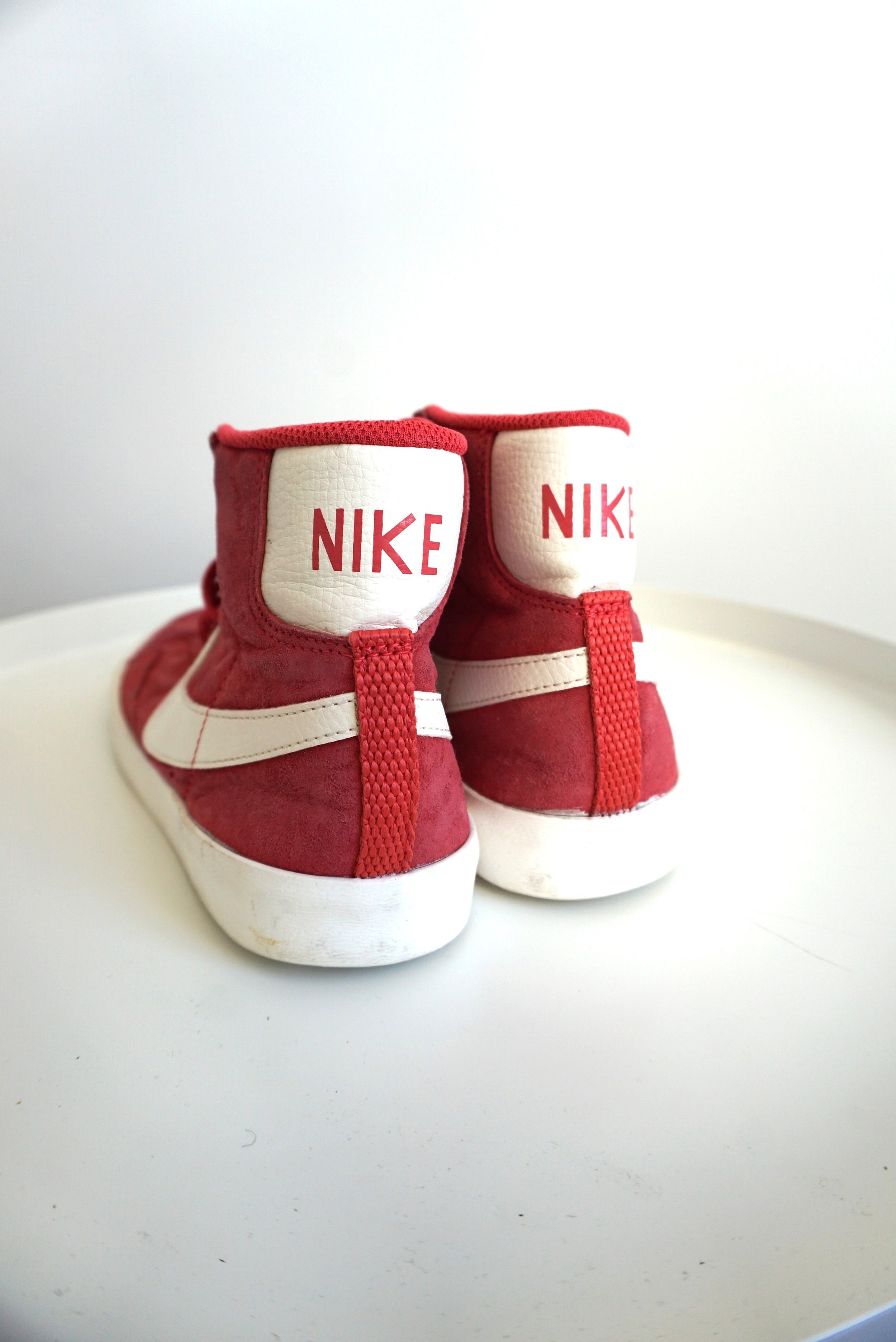 ヴィンテージ NIKE ハイトップスニーカー、レッドスエードレザー、US 7