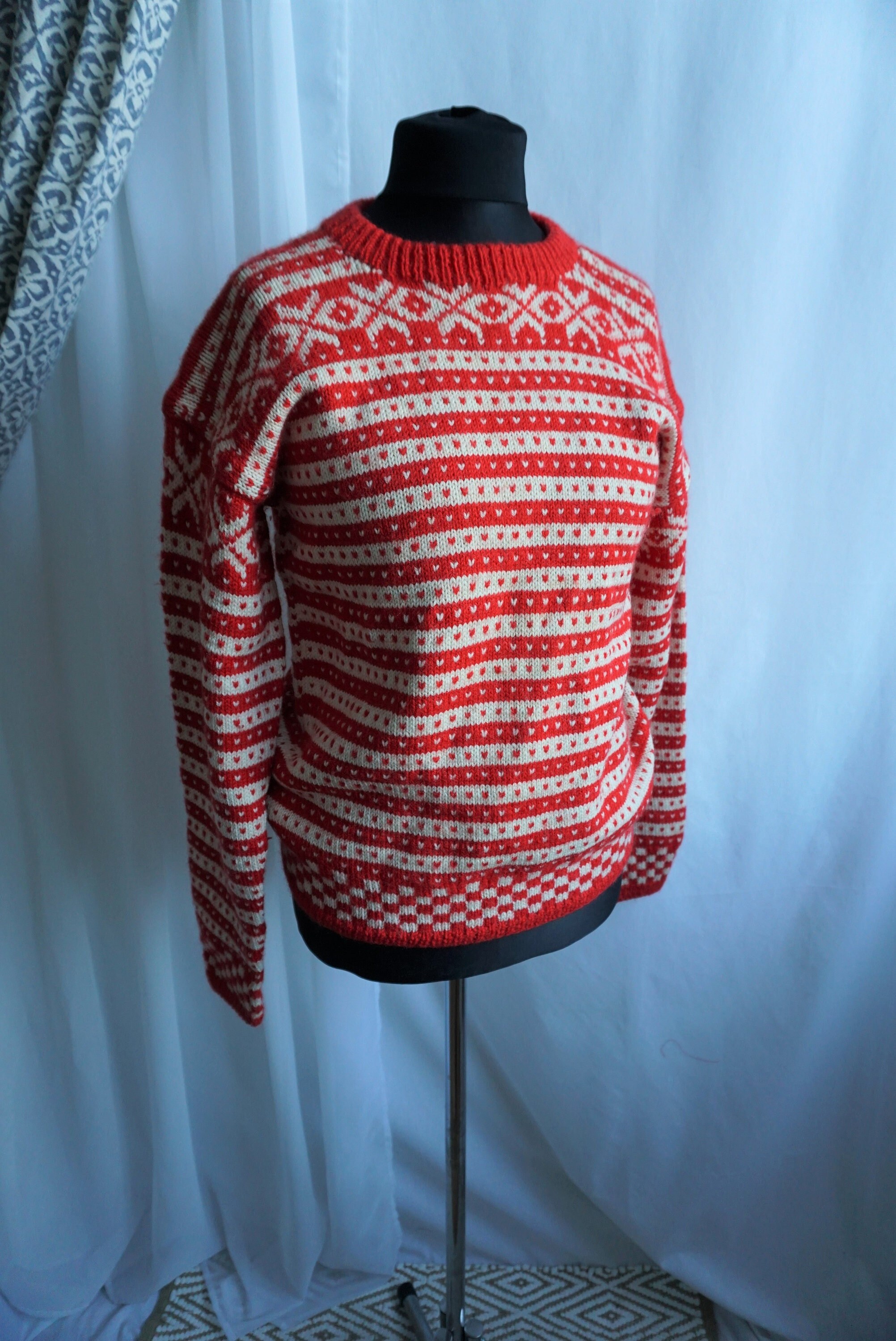 Vintage Norwegian Sweater / Norway Wool / Women / Men / L / M 