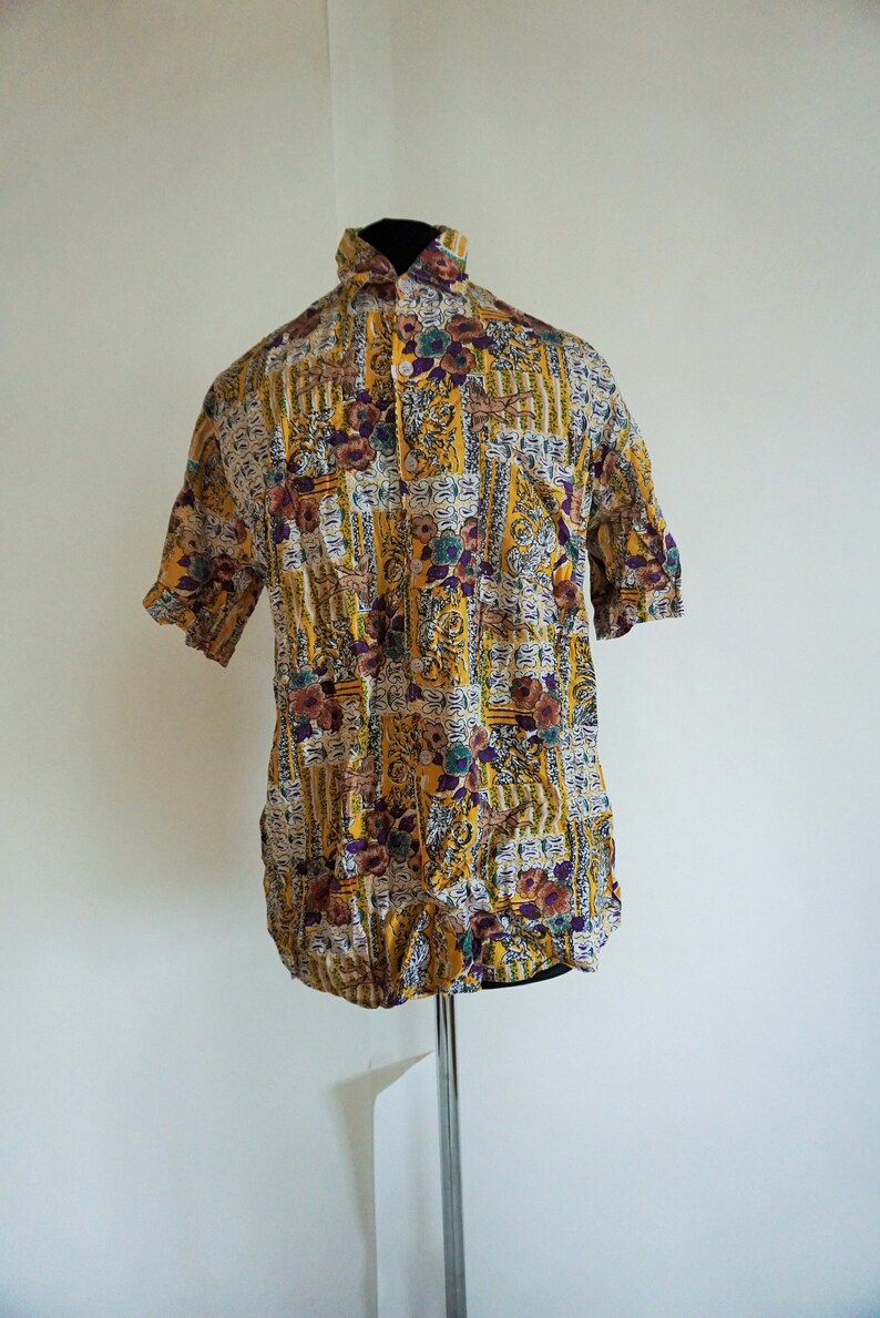 Vintage Hawaii Mens Shirt Medium M Vacation Hawaiian Shirts 90s Hippie Jungle Floral Flowers Short sleeve Hipster Boho