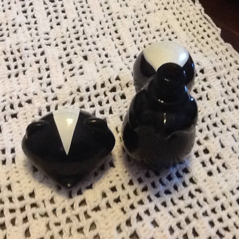 Vintage 1970s Avon Skunk perfume bottle empty but had Sweet | Etsy