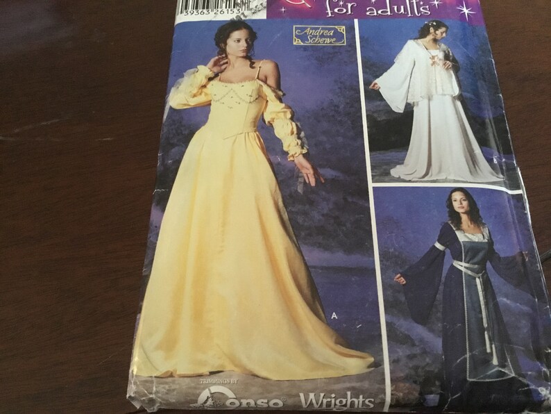 renaissance style wedding dress