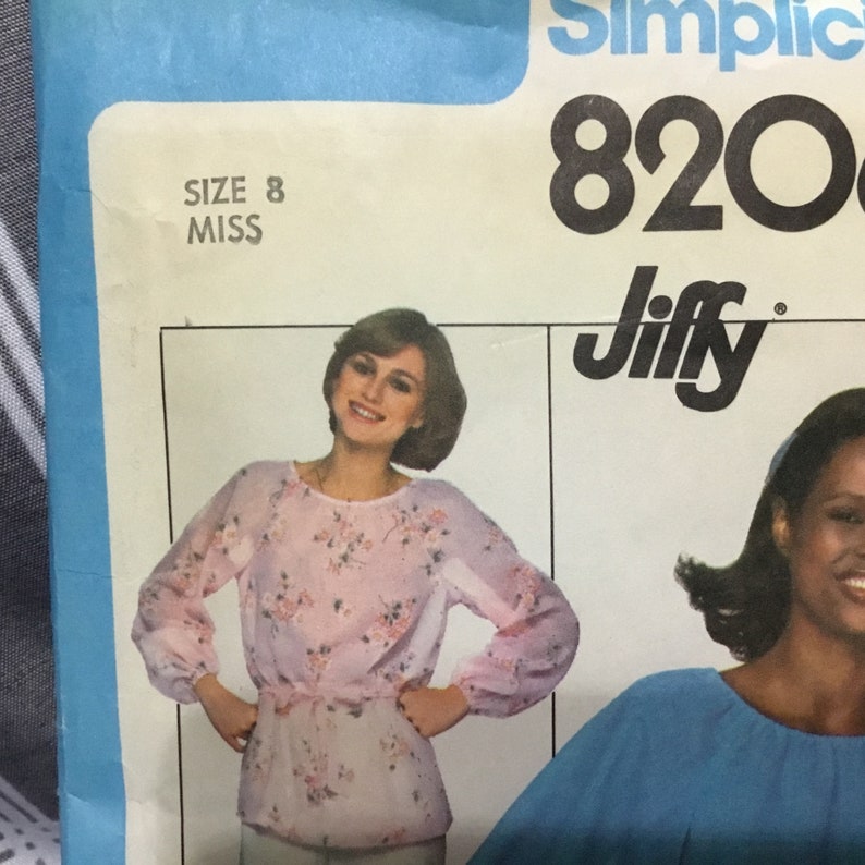 Vintage 1970s Simplicity pattern 8206 Miss size 8 pullover top with raglan sleeves and elastic neckline casing
