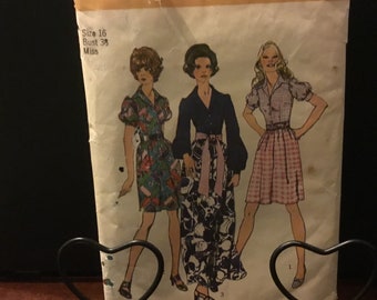 Vintage 1970s Simplicity  pattern 9723- size 16- misses stepin shirt dress in 2 lengths. Three retro funky dresses to add to your wardrobe.