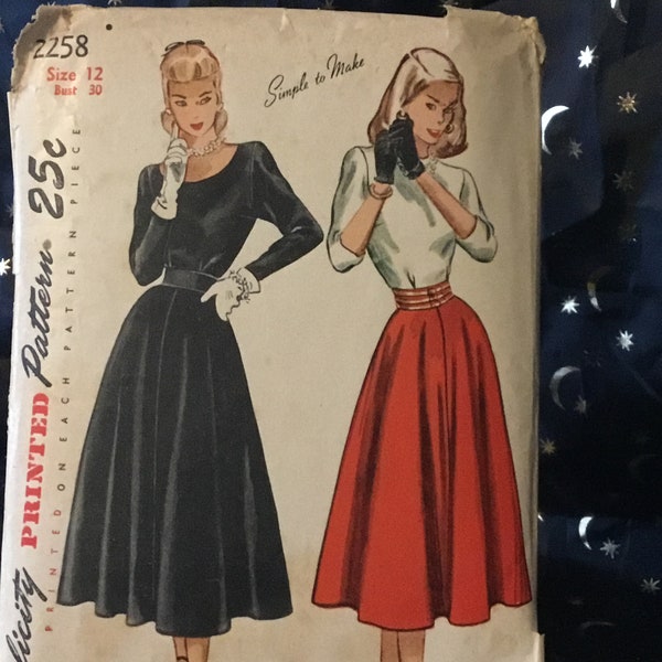 Vintage 1947 Simplicity pattern 2258 Junior Misses’ and Misses’ two piece dress. Rock-a-bye look. “Simple-to-make” pattern. Dance all night