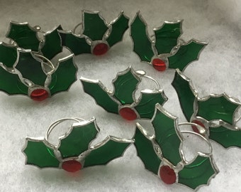 Stunning stained glass set of holly and berries napkin holders. Christmas napkin holders. Stained glass decor, stained glass ornaments