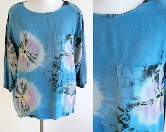 Tie Dye Blue and Pastel Purple Yellow Burst Pattern T Shirt - Super Soft Hippie Shirt with Shoulder Pads - 1990s Hippie - Medium