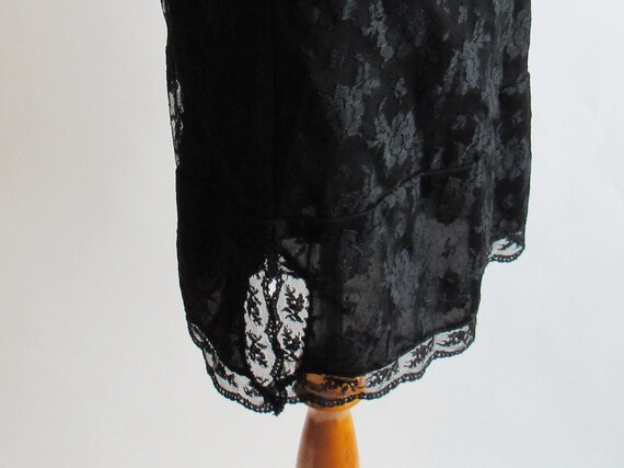 Vintage Black Lace Skirt Slip - Stretchy Semi She… - image 6