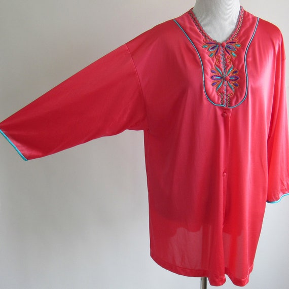 70s/80s Bright Hot Pink Night Shirt with Colorful… - image 5