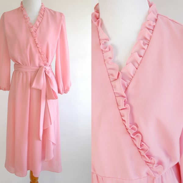 Vintage Wedding Dress With Flowing Chiffon Vintage