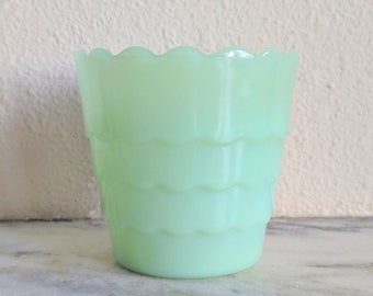 Vintage Jadeite Scalloped Planter, Jadeite Vase Pencil Holder Candle Holder, Collectible Glassware Green Milk Glass, Country Farmhouse Decor